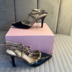 BCBGeneration Darron Two Black and Tan Pump